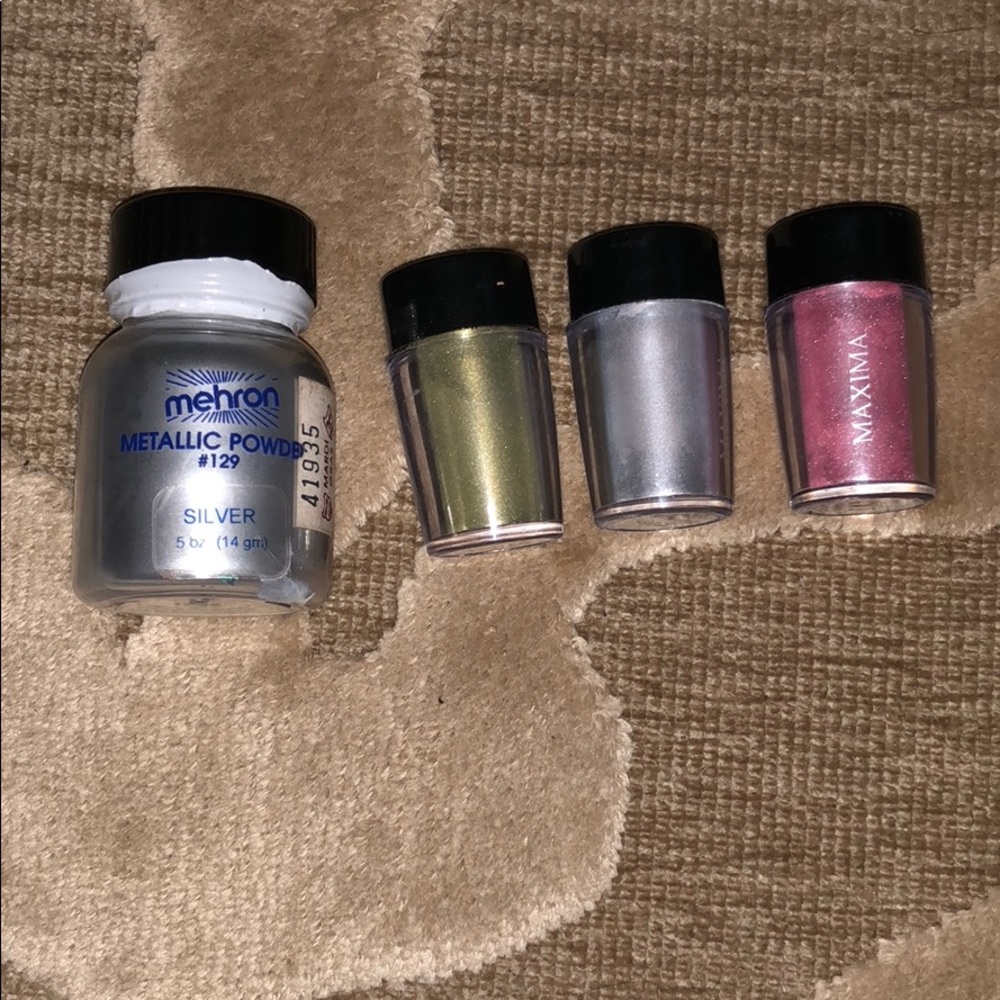 Powder pigment bundle